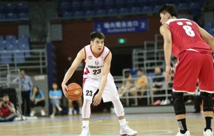 从草根到CBA舞台，张宁的篮球之旅