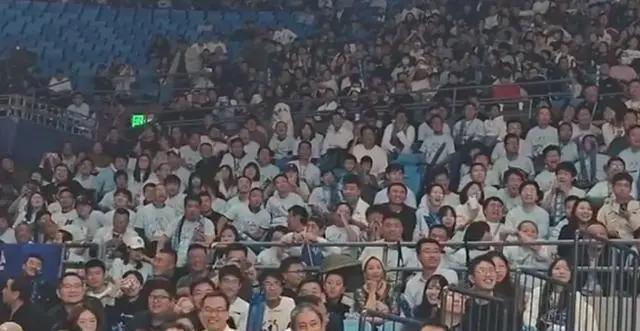 揭秘易建联背后的支持者——他的妻子，爱与支持的完美结合