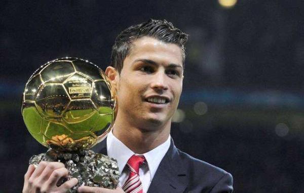 迈克尔·乔丹，篮球场上的传奇与超越