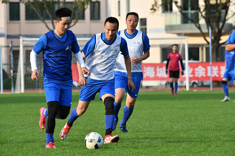 梅方，从绿茵场上的希望之星到国家队的坚实后盾