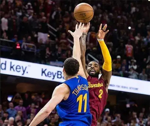 欧文最精彩的一场比赛，2001年NBA全明星赛的绝杀瞬间