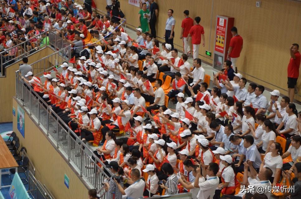 探索世界最顶级的拳击赛事，荣耀与激情的终极对决